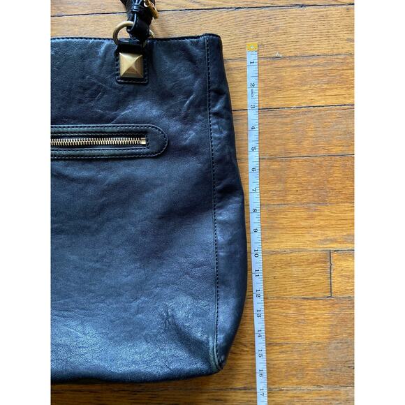 MICHAEL by Michael Kors Large Black Leather Shoulder Bag - Picture 13 of 16